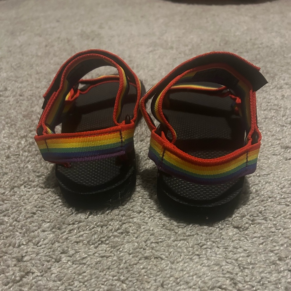 Teva Rainbow Sandals - Picture 3 of 5